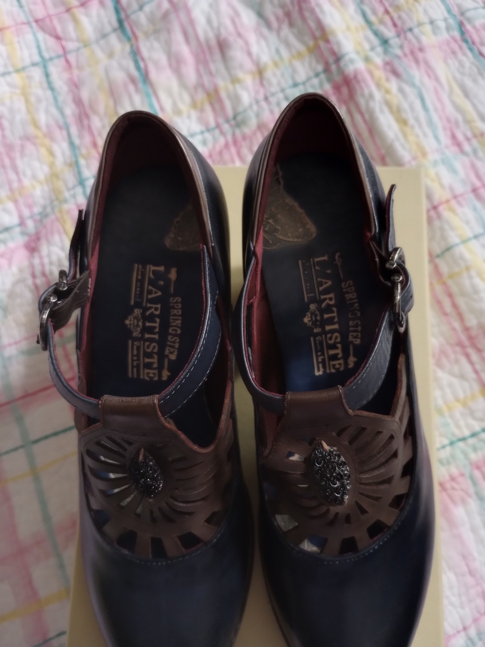 L'ATISTE Navy and Brown Mary Jane Flats with Decorative Medallion